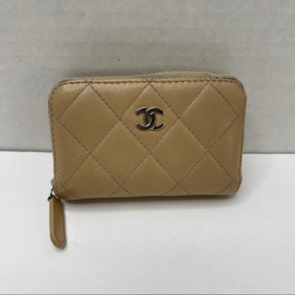 CHANEL Quilted Zip Around Coin Purse - Picture 5 of 16